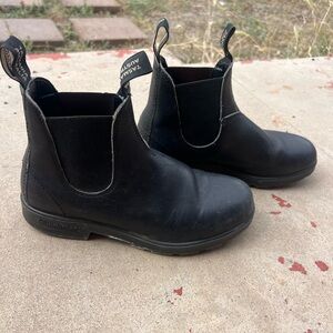Blundstone Black Leather Chelsea Boots